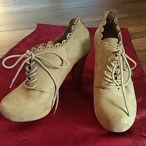 Suede heeled boots